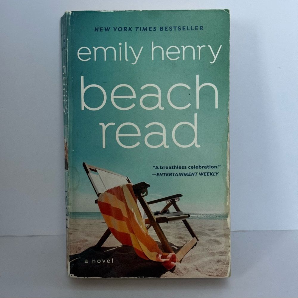 Beach Read by Emily Henry contemporary romance paperback book